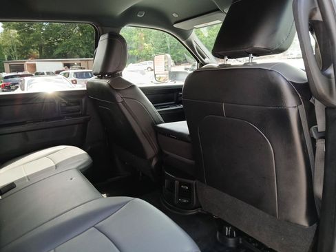 Used 2022 RAM 2500 Tradesman RWD image 21