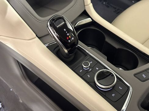 Used 2025 Cadillac XT5 Premium Luxury FWD image 31