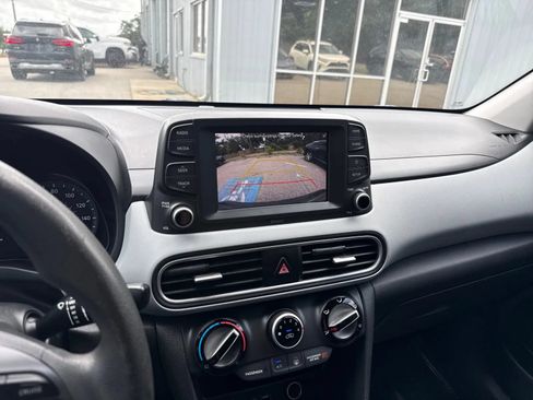 Used 2021 Hyundai Kona SE FWD image 21