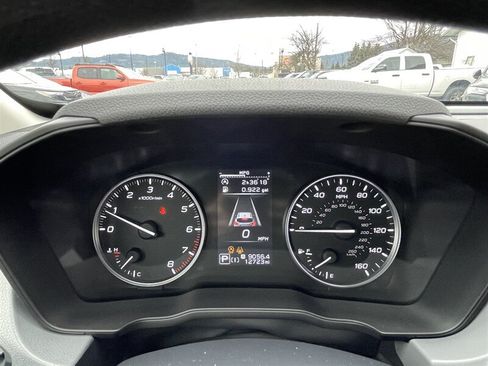 Used 2024 Subaru Crosstrek 2.0i Premium AWD/4WD image 17