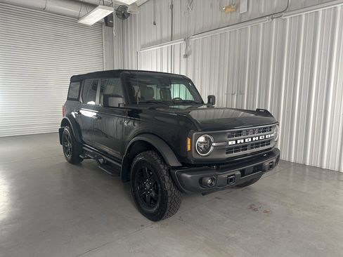 Used 2024 Ford Bronco Black Diamond image 3