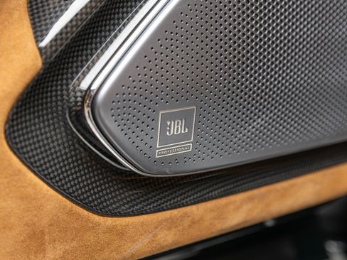 Used 2025 Ferrari Roma Spider RWD image 13
