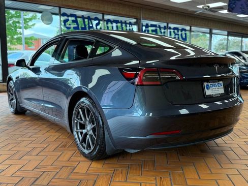Used 2022 Tesla Model 3 RWD image 6