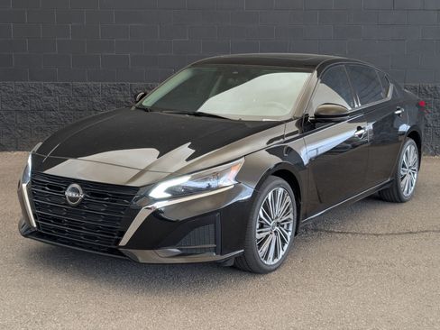 Used 2023 Nissan Altima 2.5 SL AWD/4WD image 7