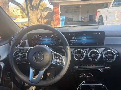 Used 2023 Mercedes-Benz CLA 250 image 22