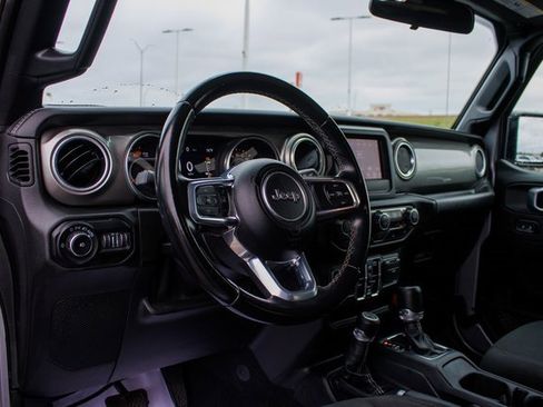 Used 2021 Jeep Wrangler Unlimited Sahara image 19