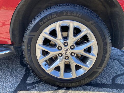 Used 2020 Ford Expedition XLT w/ Equipment Group 202A image 9