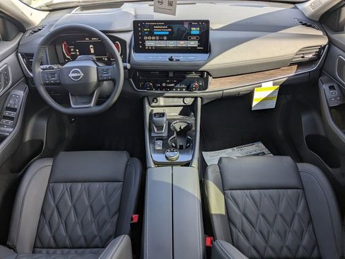 New 2026 Nissan Rogue Platinum w/ Tech Package AWD/4WD image 15