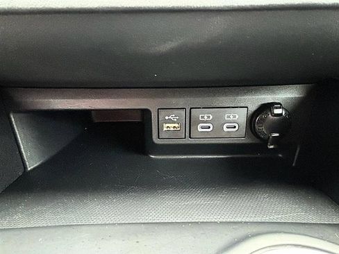 Used 2023 Toyota Highlander LE FWD image 26