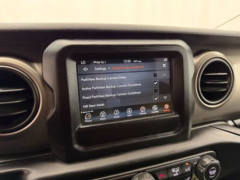 Used 2021 Jeep Gladiator Sport AWD/4WD image 17