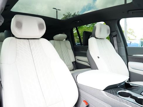 Used 2025 Cadillac Escalade IQ Sport 1 w/ Smart Trailering package image 29