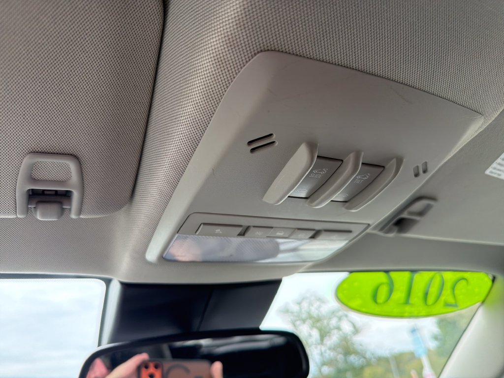 Used 2016 Buick Encore Convenience FWD image 24