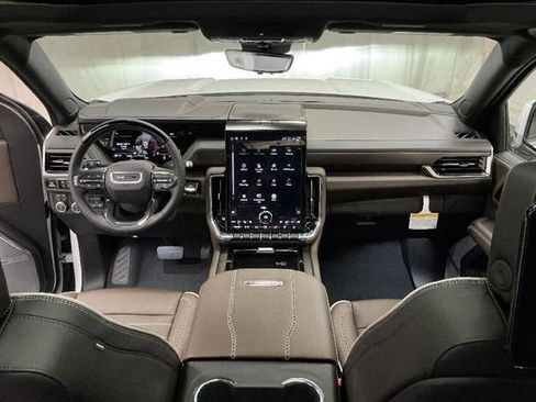 New 2026 GMC Yukon Denali Ultimate w/ LPO, Floor Liner Package AWD/4WD image 20