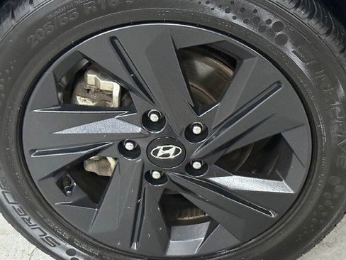 Certified 2023 Hyundai Elantra SEL image 11