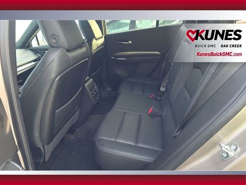 Used 2025 Cadillac XT4 Premium Luxury image 19