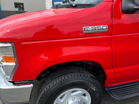 New 2026 Ford E-350 and Econoline 350 Super Duty w/ Interior Upgrade Package RWD image 19
