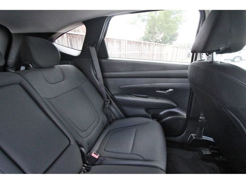 Certified 2026 Hyundai Tucson SE FWD image 13