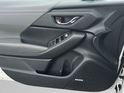 Certified 2024 Subaru Crosstrek 2.5i Limited w/ Crosstrek Mirror Package image 41