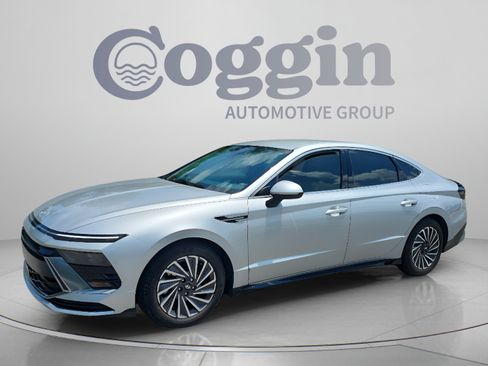 Certified 2024 Hyundai Sonata SEL FWD image 1