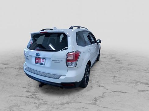 Used 2017 Subaru Forester 2.5i Limited AWD/4WD image 10