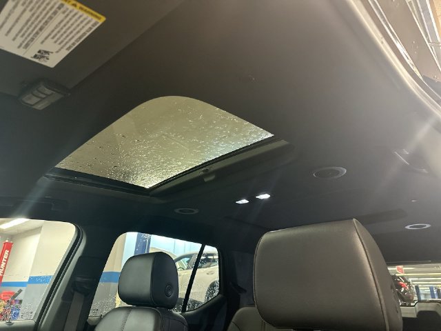 Used 2023 Chevrolet Traverse RS w/ LPO, Floor Liner Package AWD/4WD image 29