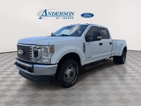 Used 2022 Ford F350 XLT AWD/4WD image 1