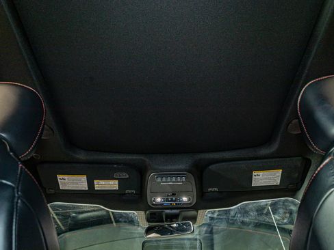 Used 2025 Ford F150 Raptor AWD/4WD image 18