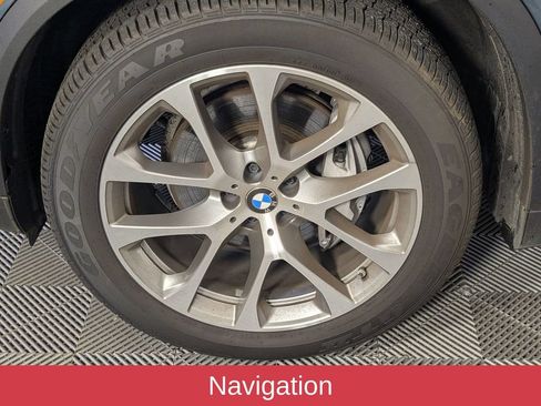 Used 2024 BMW X5 xDrive40i w/ Premium Package AWD/4WD image 8