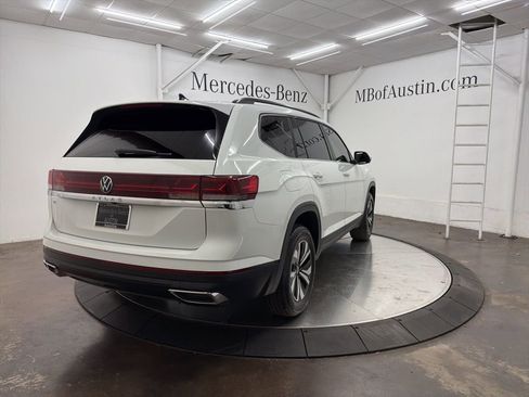 Used 2024 Volkswagen Atlas SE image 7