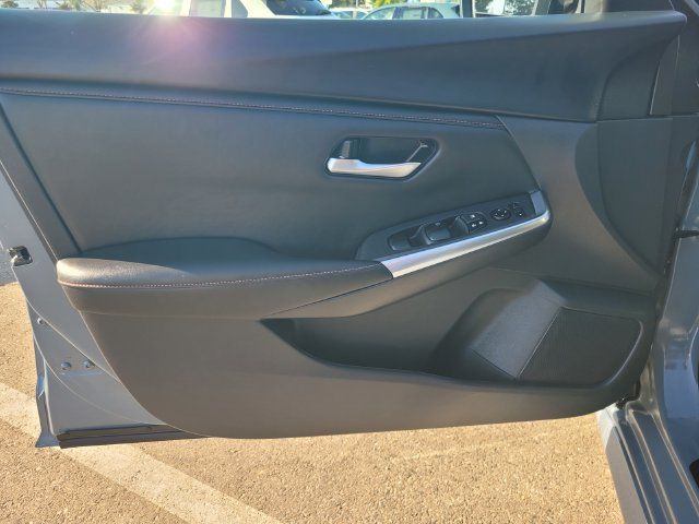 Used 2024 Nissan Sentra SR FWD image 18