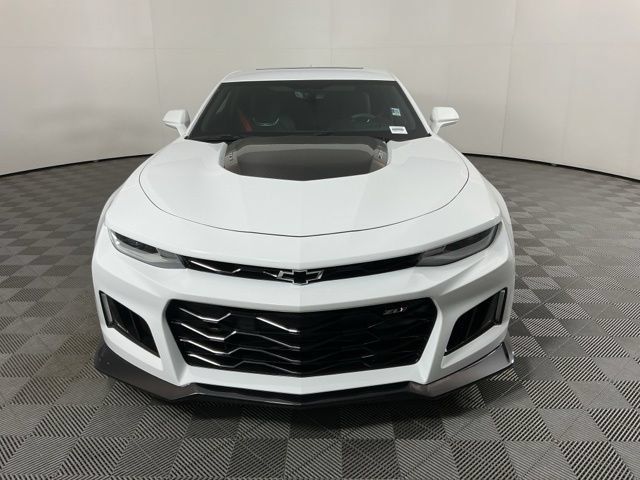 Used 2020 Chevrolet Camaro ZL1 RWD image 2
