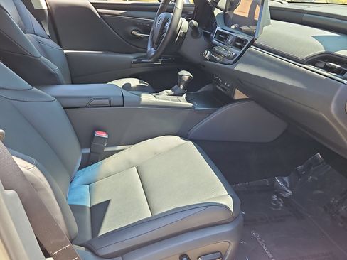 Used 2022 Lexus ES 300h w/ Premium Package FWD image 27