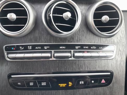 Used 2020 Mercedes-Benz GLC 300 4MATIC image 10