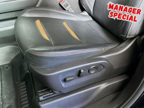 Used 2025 GMC Sierra 1500 AT4 w/ AT4 Premium Package AWD/4WD image 21