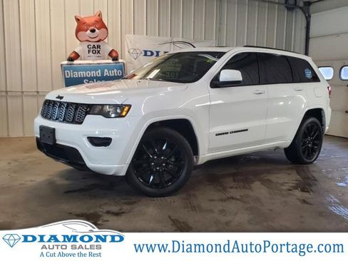 Used 2020 Jeep Grand Cherokee Altitude image 1