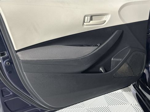 Used 2024 Toyota Corolla LE FWD image 27