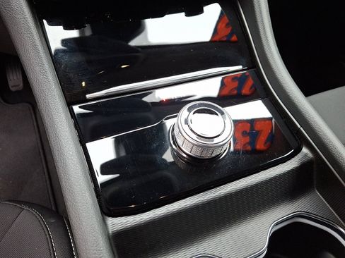 Certified 2023 Jeep Grand Cherokee Laredo w/ Luxury Tech Group I image 15