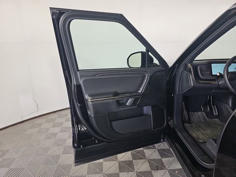 Used 2022 Rivian R1S Launch Edition image 16