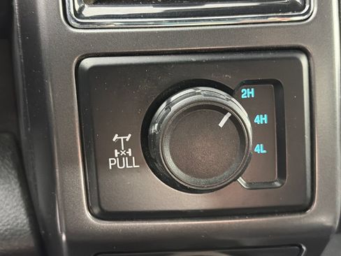 Used 2018 Ford F150 XLT w/ Equipment Group 302A Luxury AWD/4WD image 23