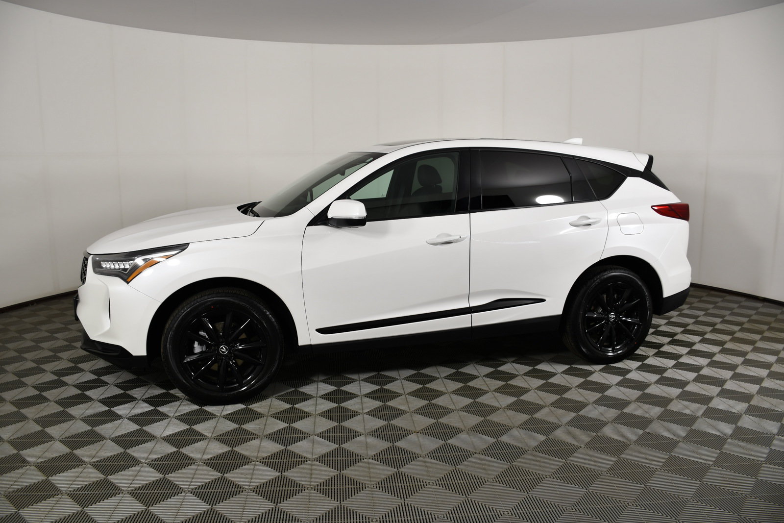 Used 2025 Acura RDX SH-AWD image 9