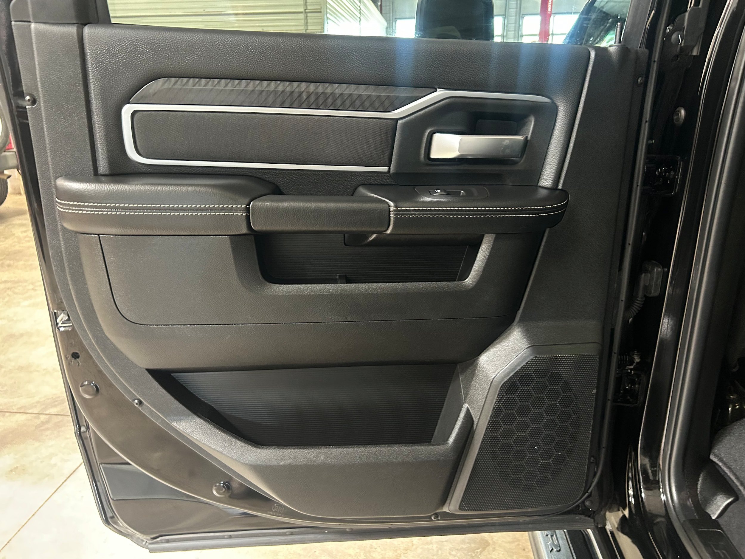 Used 2025 RAM 2500 Big Horn AWD/4WD image 31