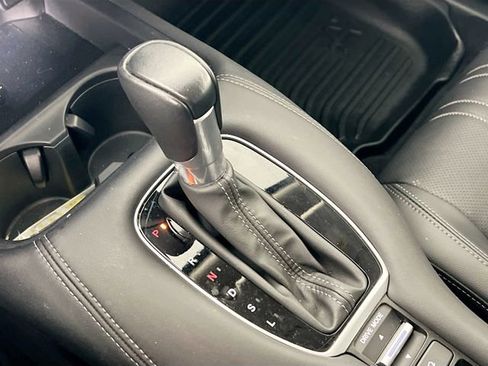 Certified 2024 Honda HR-V EX-L image 17