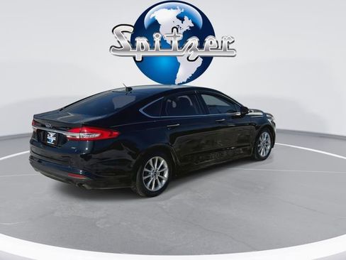 Used 2017 Ford Fusion SE image 9