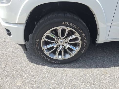 Used 2022 RAM 1500 Laramie w/ Sport Appearance Package AWD/4WD image 9