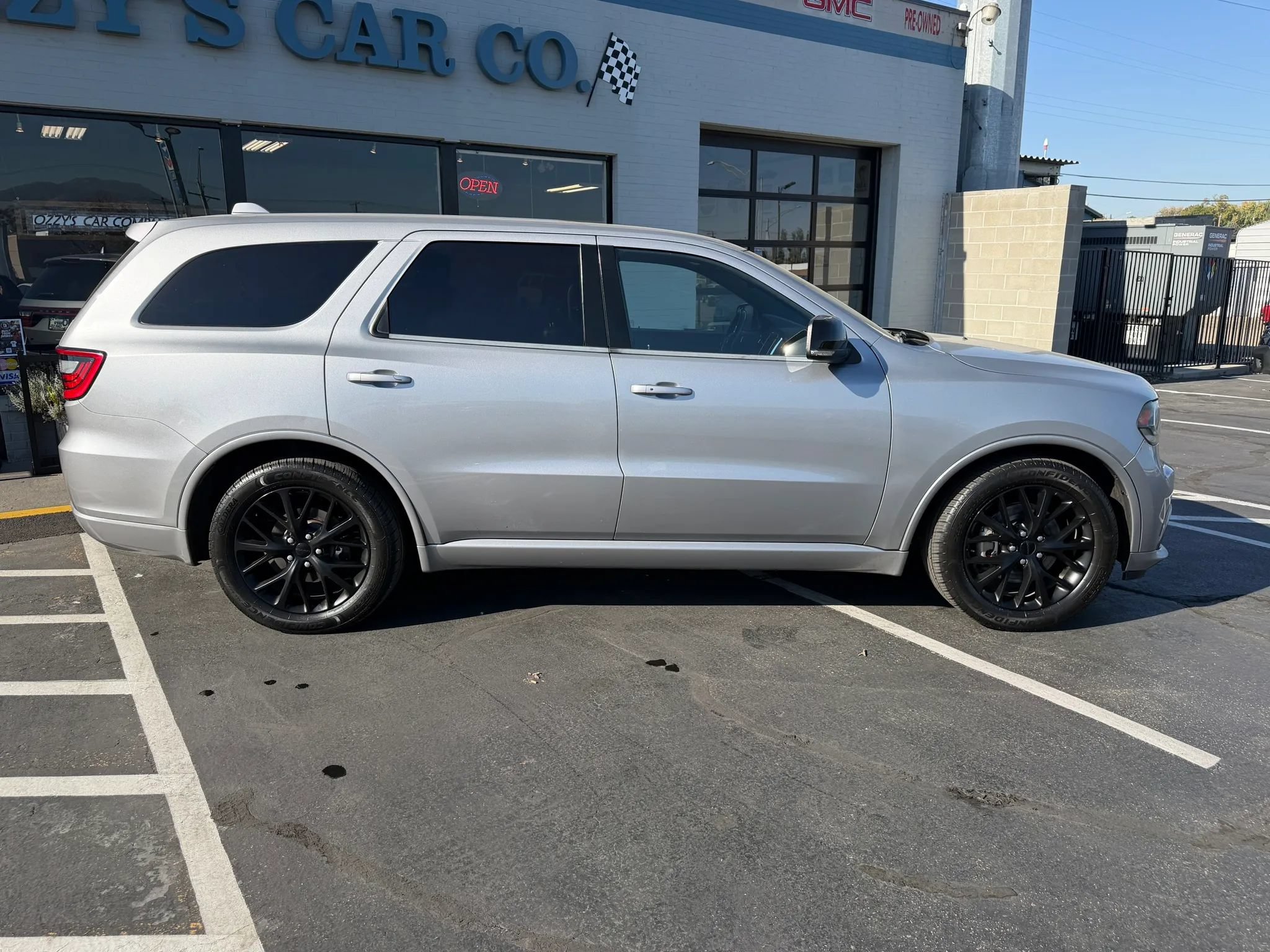 Used 2015 Dodge Durango R/T w/ Blacktop Package RWD image 9