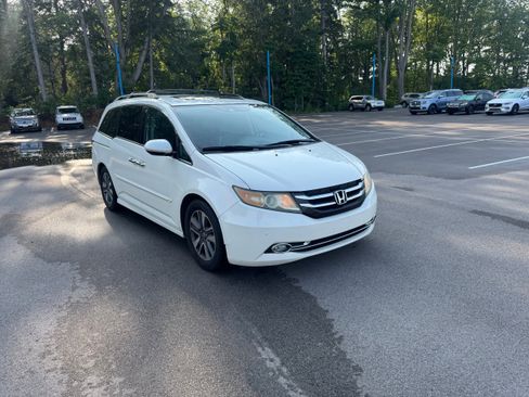 Used 2016 Honda Odyssey Touring image 3