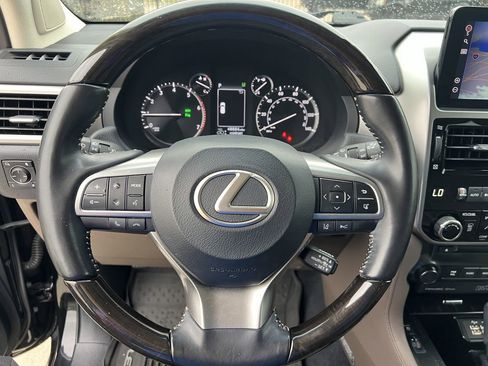 Used 2023 Lexus GX 460 Luxury w/ Sport Design Package AWD/4WD image 5