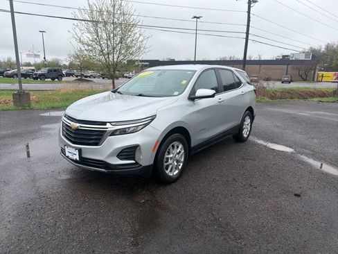 Used 2022 Chevrolet Equinox LT w/ Driver Convenience Package AWD/4WD image 1