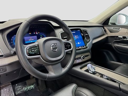 Used 2023 Volvo XC90 T8 Ultimate image 7