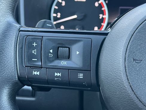 Used 2021 Nissan Rogue SV AWD/4WD image 31
